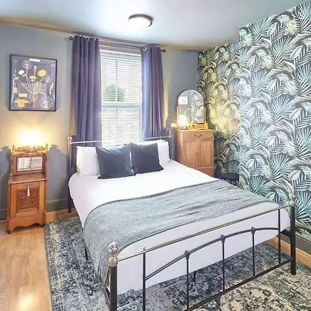 Lägenhet House 3 Bedroomed House *