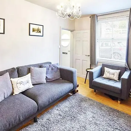 House 3 Bedroomed House Whitby