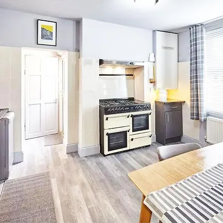 Apartament House 3 Bedroomed House Whitby