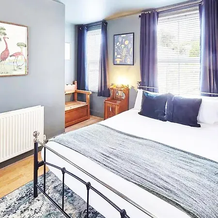 House 3 Bedroomed House Apartament *
